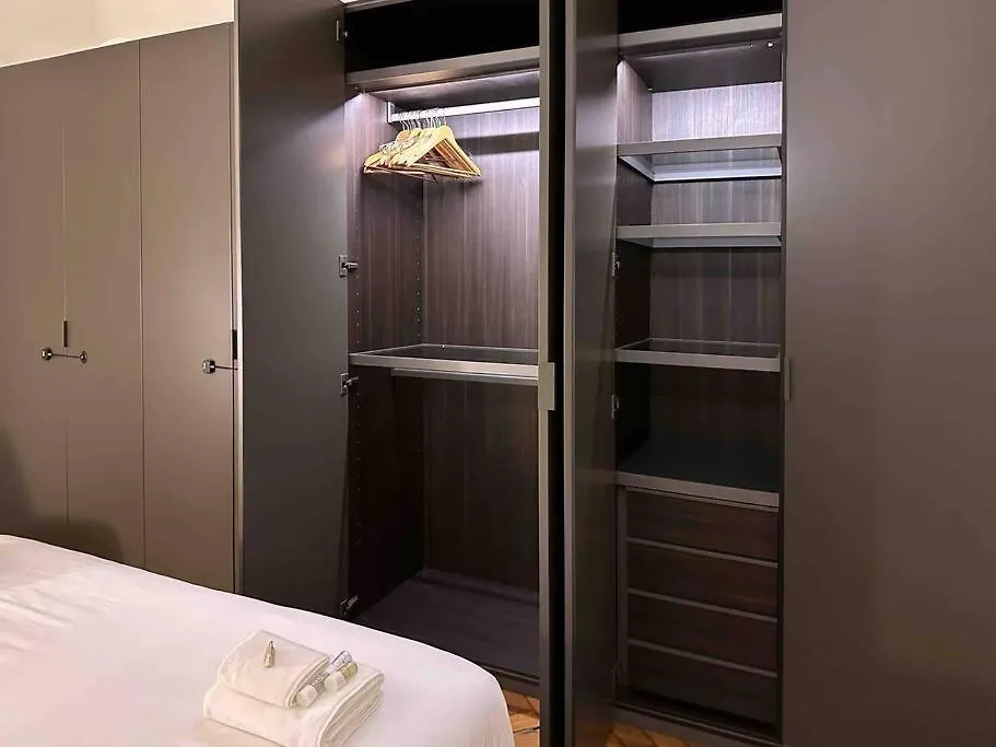 Cadorna Apartment Milan 0*,  Italy